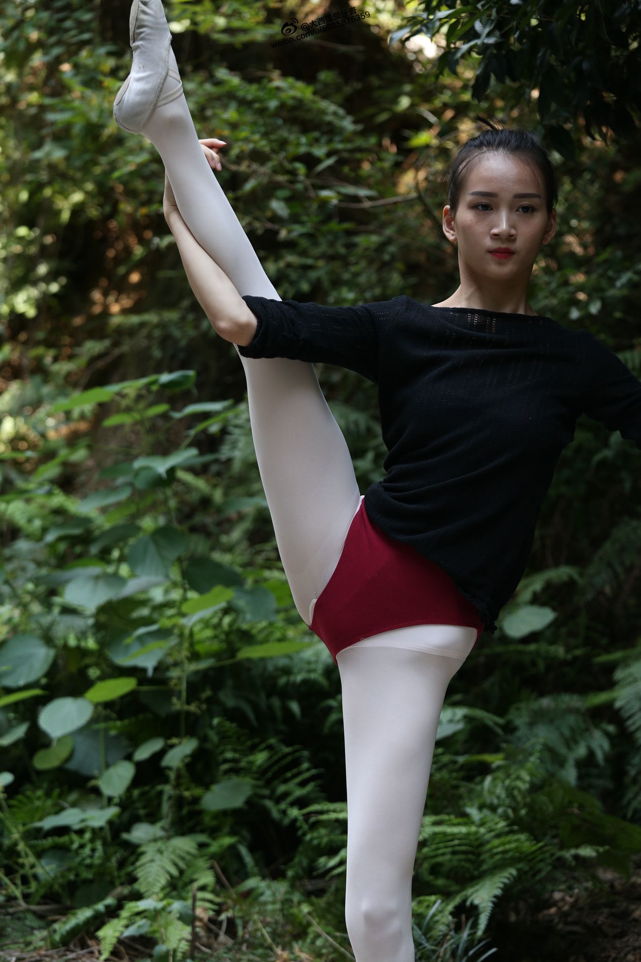 图片[172]-大西瓜爱牙膏-早期作品-W011 舞蹈家2-身材极好3 [271P] – 速更版-美库