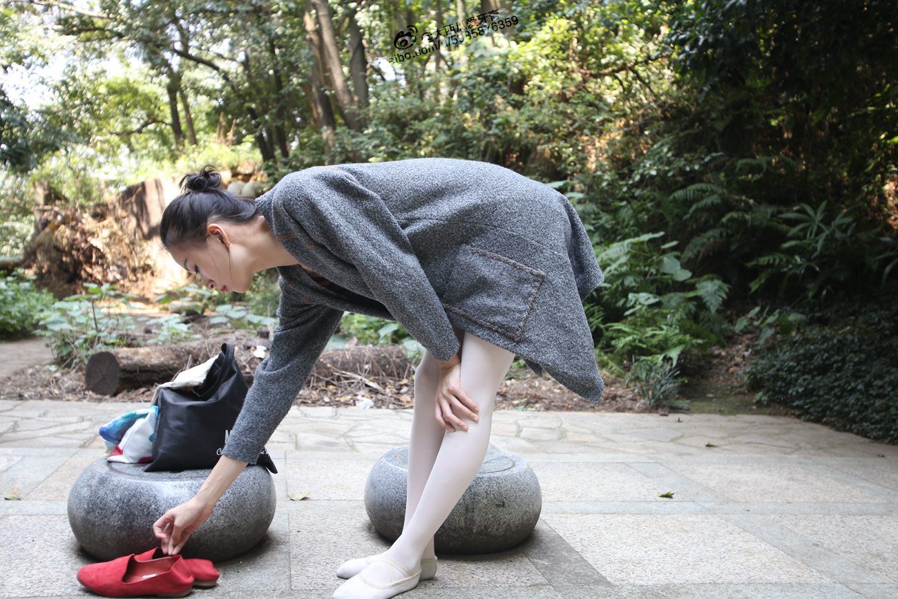 图片[370]-大西瓜爱牙膏-早期作品-W010 舞蹈家2-身材极好2 [405P] – 速更版-美库