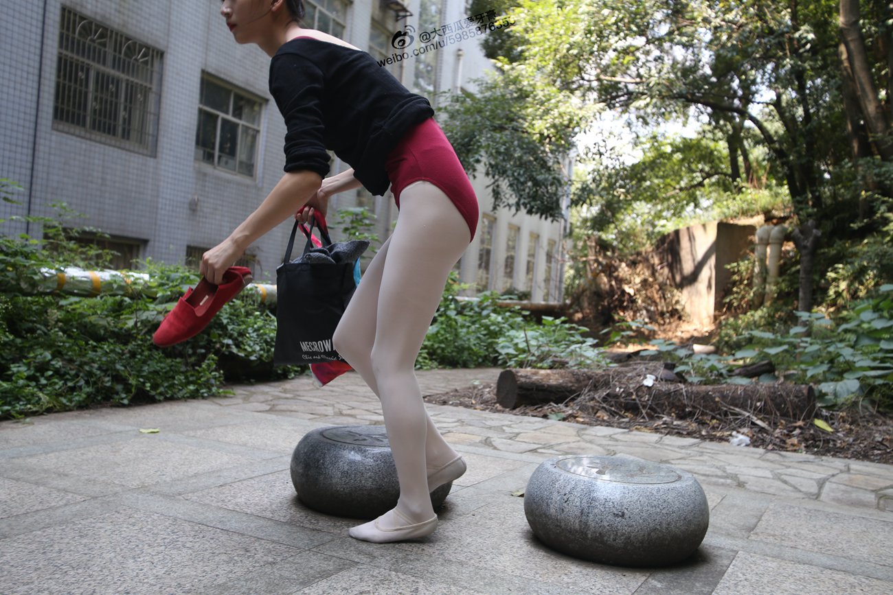 图片[396]-大西瓜爱牙膏-早期作品-W010 舞蹈家2-身材极好2 [405P] – 速更版-美库