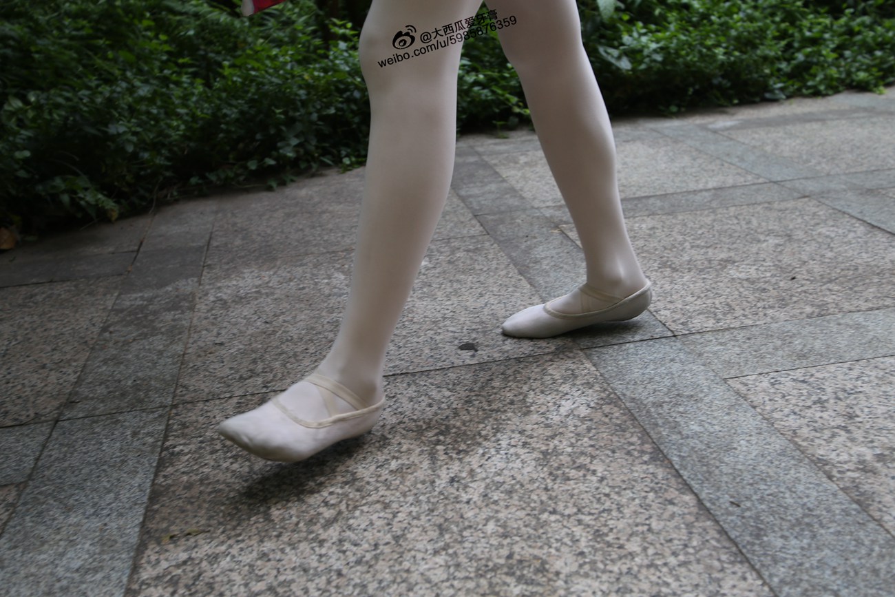 图片[399]-大西瓜爱牙膏-早期作品-W010 舞蹈家2-身材极好2 [405P] – 速更版-美库