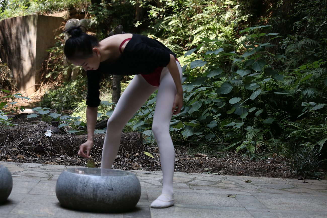 图片[187]-大西瓜爱牙膏-早期作品-W011 舞蹈家2-身材极好3 [271P] – 速更版-美库