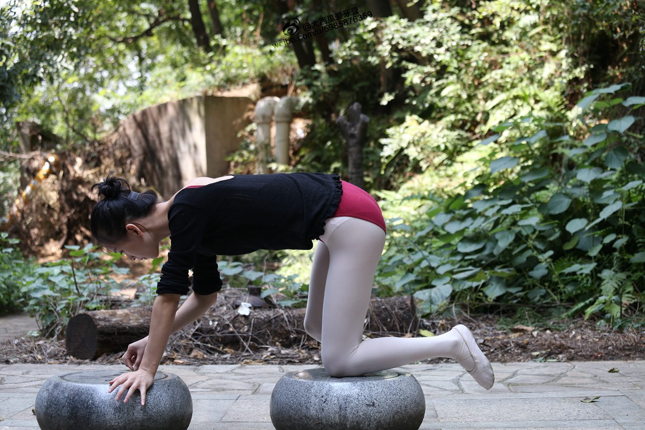 图片[192]-大西瓜爱牙膏-早期作品-W011 舞蹈家2-身材极好3 [271P] – 速更版-美库