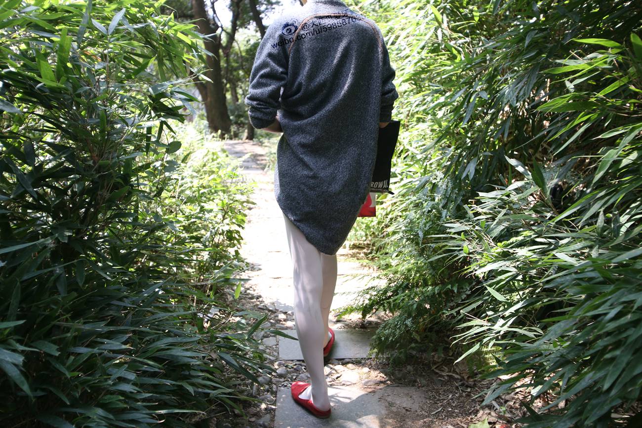 图片[232]-大西瓜爱牙膏-早期作品-W011 舞蹈家2-身材极好3 [271P] – 速更版-美库