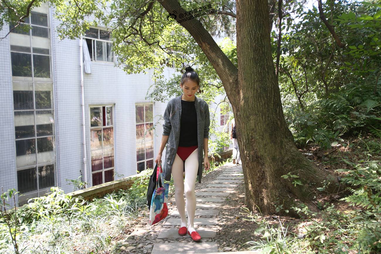 图片[239]-大西瓜爱牙膏-早期作品-W011 舞蹈家2-身材极好3 [271P] – 速更版-美库