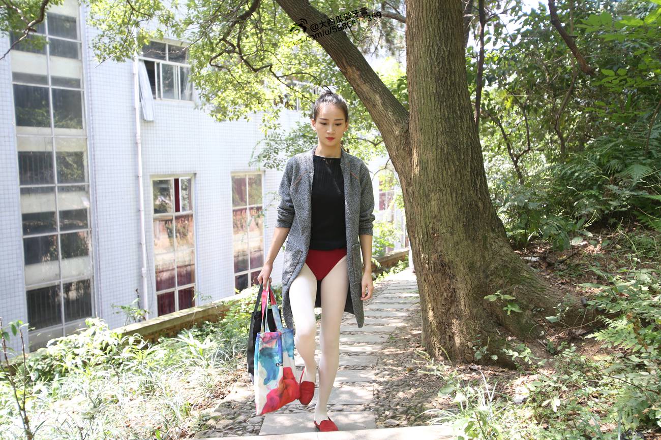 图片[240]-大西瓜爱牙膏-早期作品-W011 舞蹈家2-身材极好3 [271P] – 速更版-美库