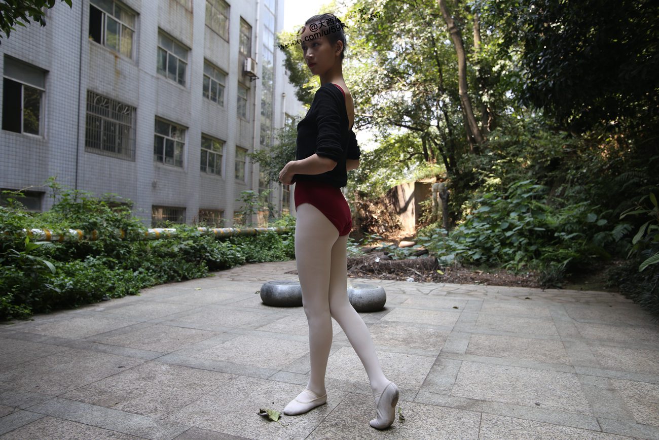 图片[272]-大西瓜爱牙膏-早期作品-W011 舞蹈家2-身材极好3 [271P] – 速更版-美库