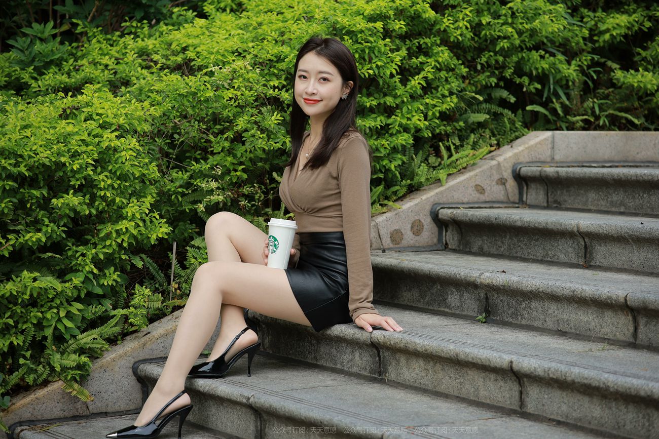 图片[11]-[IESS异思趣向] 耽丝 201021 公园偶遇 小婕 [89P] – 速更版-美库