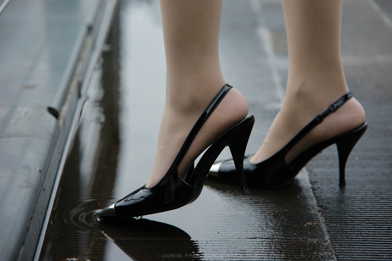 图片[35]-[IESS异思趣向] 耽丝 201021 公园偶遇 小婕 [89P] – 速更版-美库