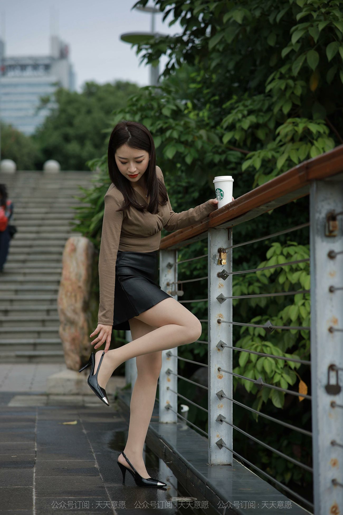 图片[43]-[IESS异思趣向] 耽丝 201021 公园偶遇 小婕 [89P] – 速更版-美库