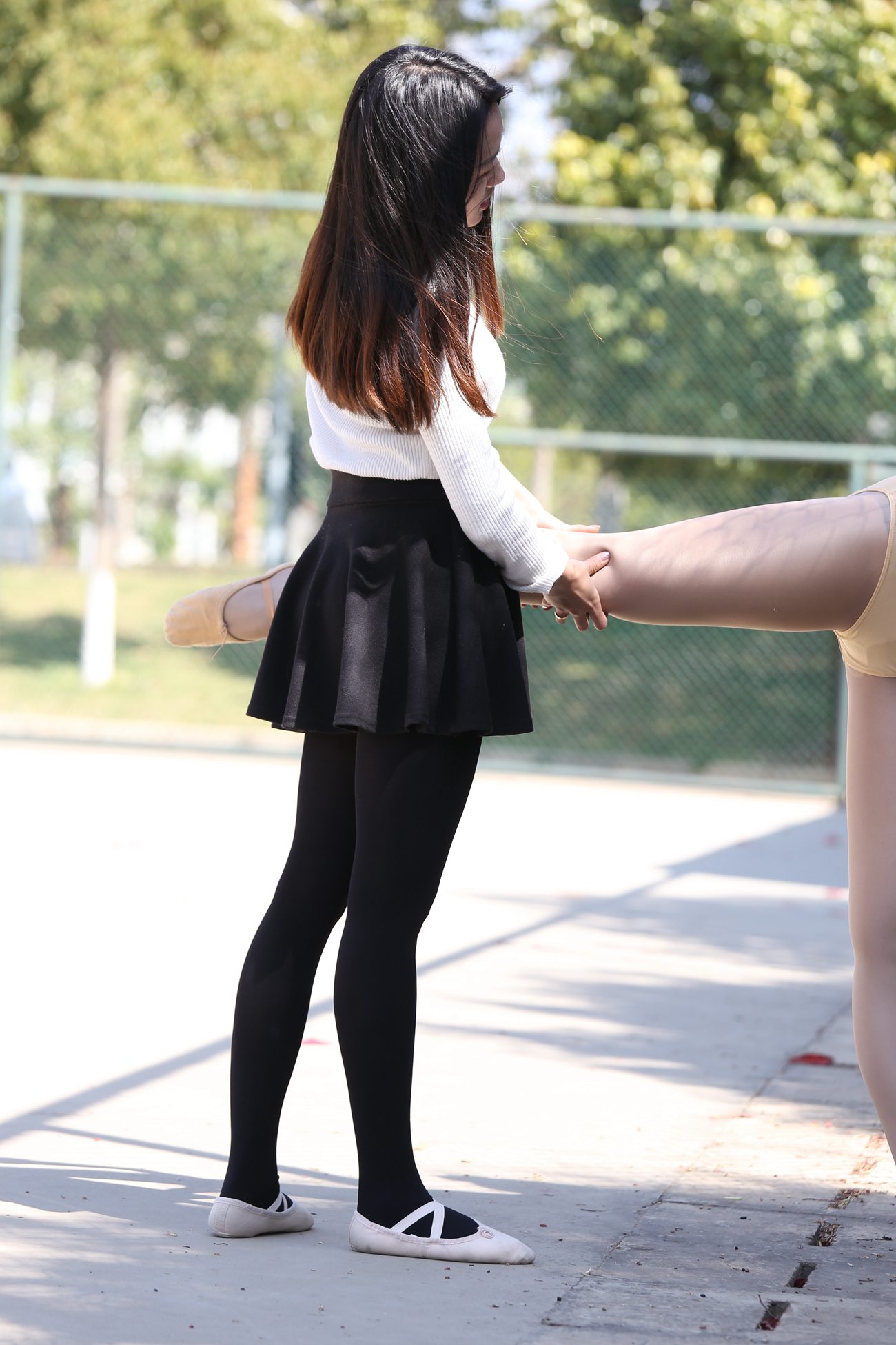 图片[131]-大西瓜爱牙膏-早期作品-W014 舞蹈家5-操场双淑1 [414P] – 速更版-美库