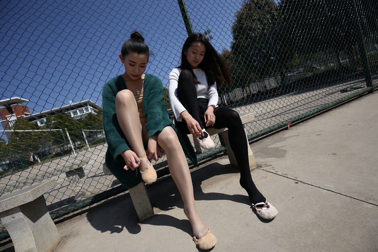 图片[212]-大西瓜爱牙膏-早期作品-W014 舞蹈家5-操场双淑1 [414P] – 速更版-美库