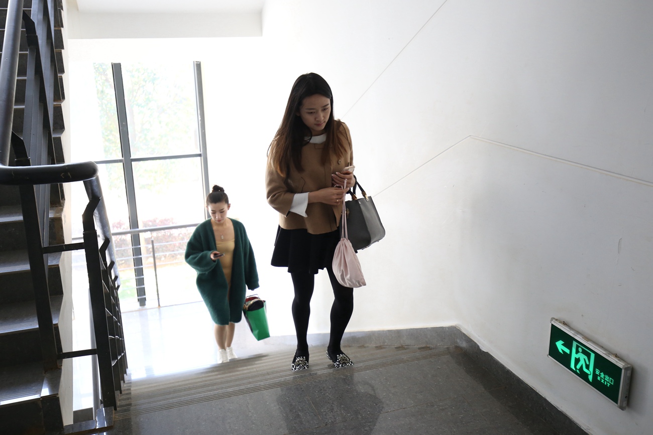 图片[354]-大西瓜爱牙膏-早期作品-W014 舞蹈家5-操场双淑1 [414P] – 速更版-美库