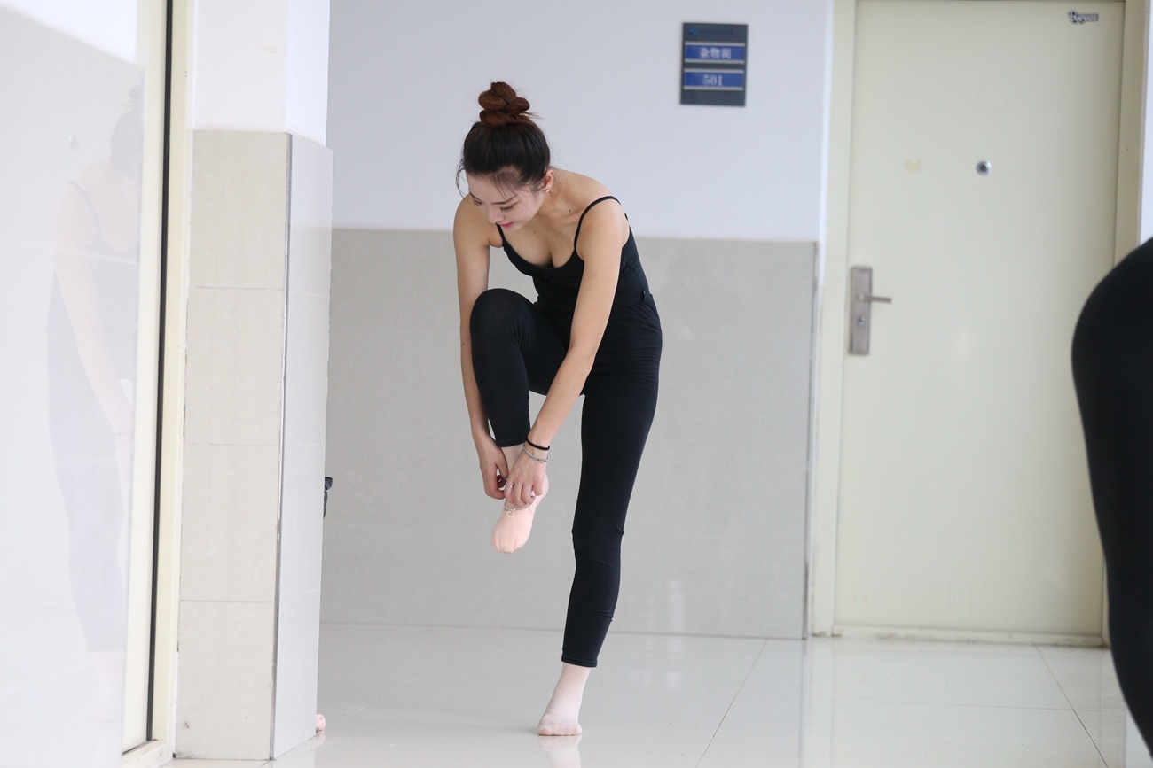 图片[462]-大西瓜爱牙膏-早期作品-W013 舞蹈家4-双黑衣 [515P] – 速更版-美库