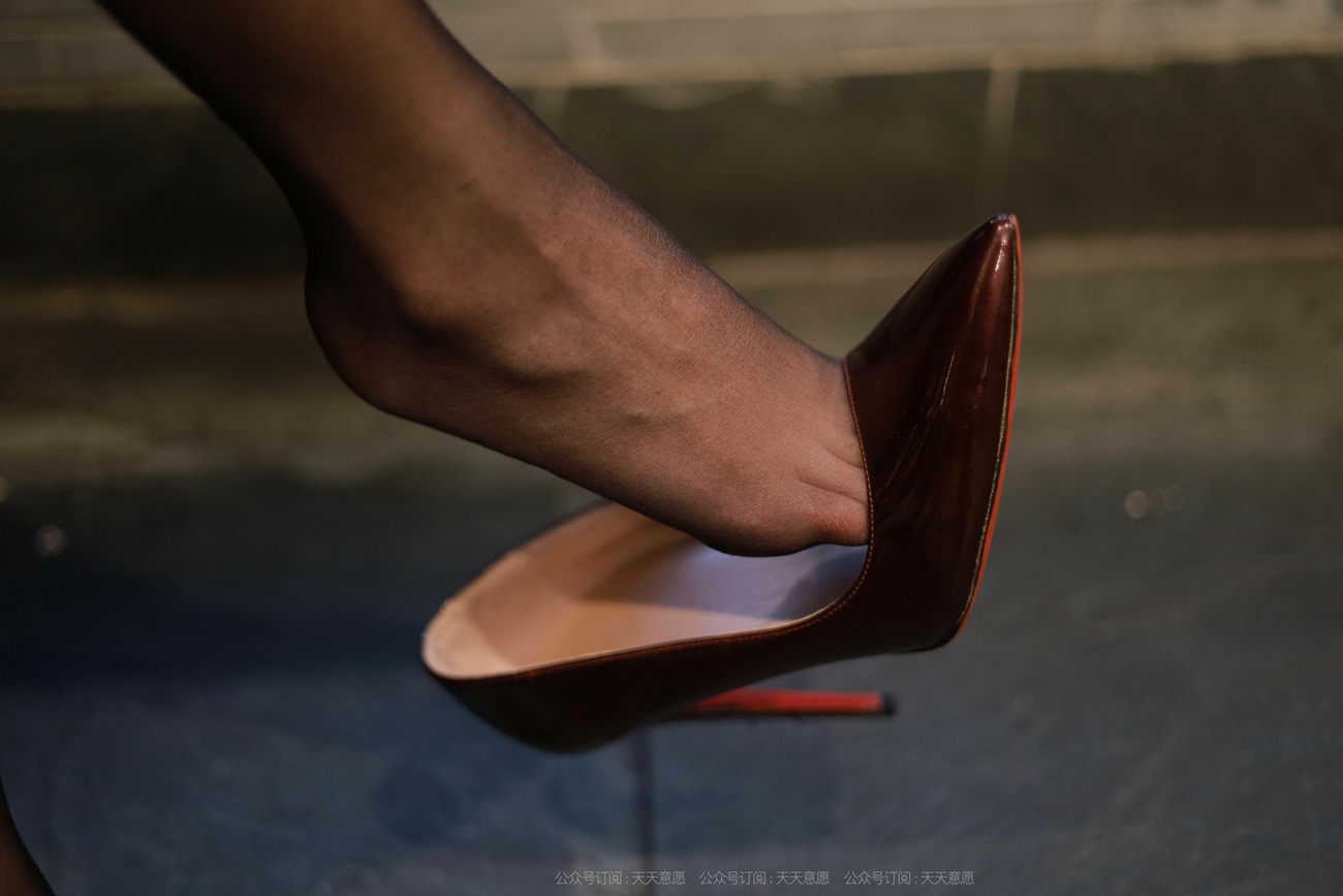 图片[29]-[IESS异思趣向] 2021.09.29 丝享家933：婉苹《黑色长裙》[89P] – 速更版-美库