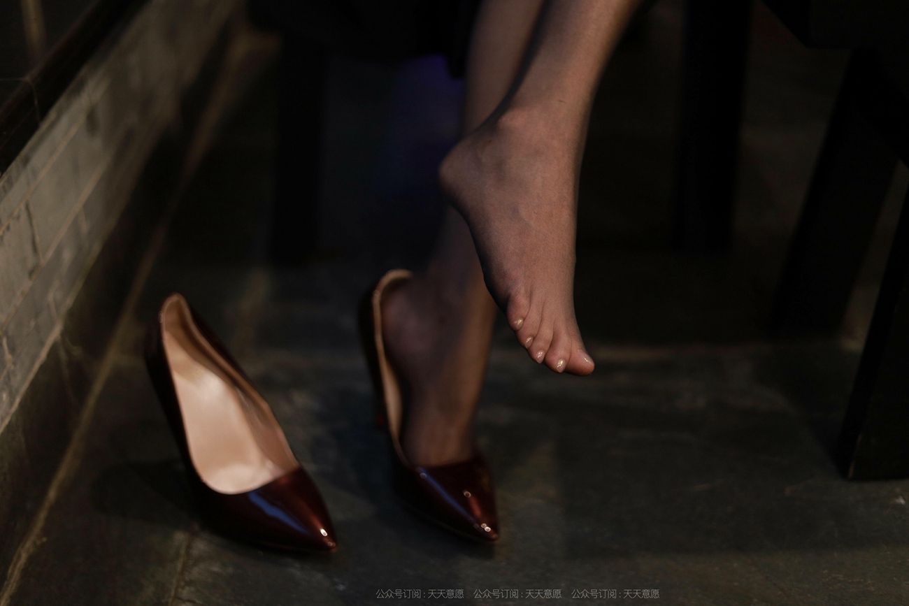 图片[47]-[IESS异思趣向] 2021.09.29 丝享家933：婉苹《黑色长裙》[89P] – 速更版-美库