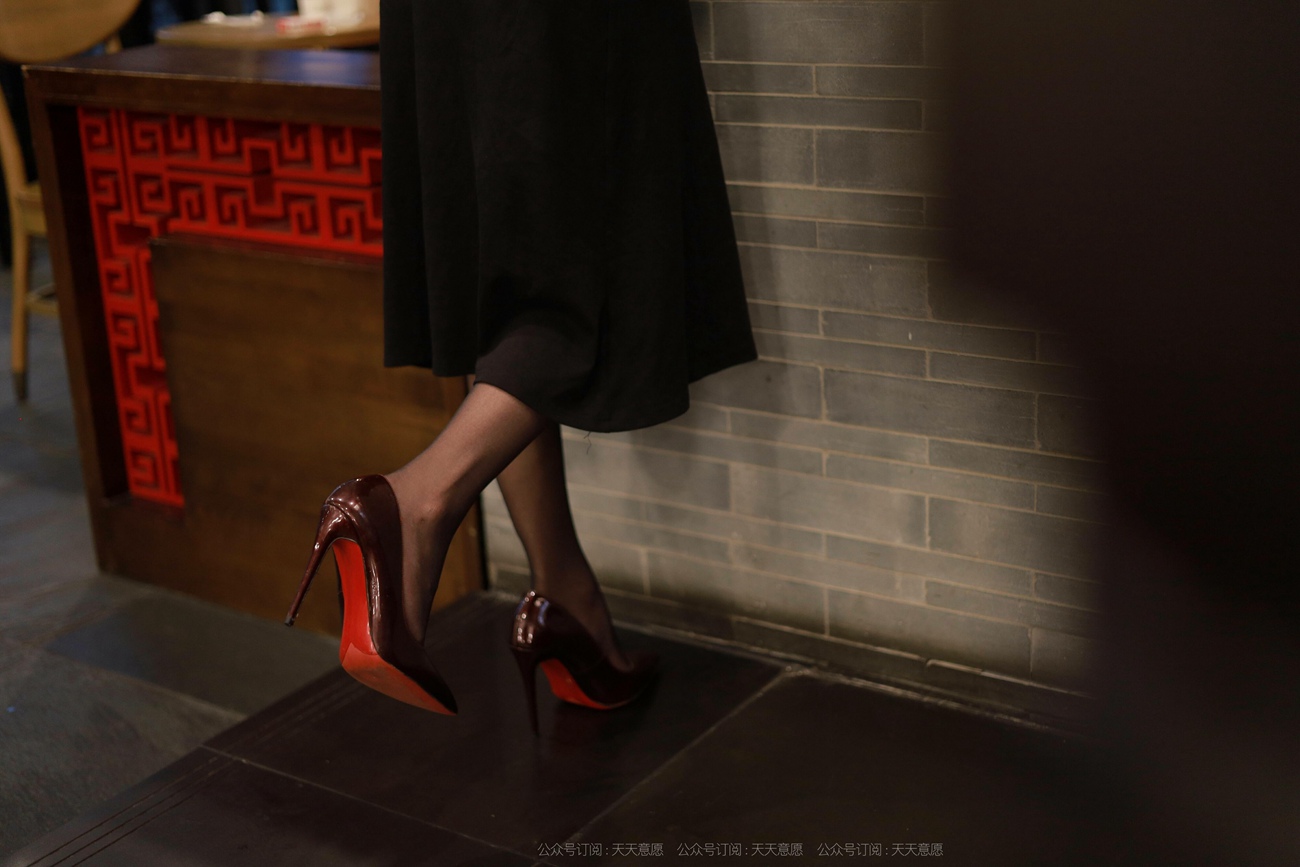 图片[71]-[IESS异思趣向] 2021.09.29 丝享家933：婉苹《黑色长裙》[89P] – 速更版-美库