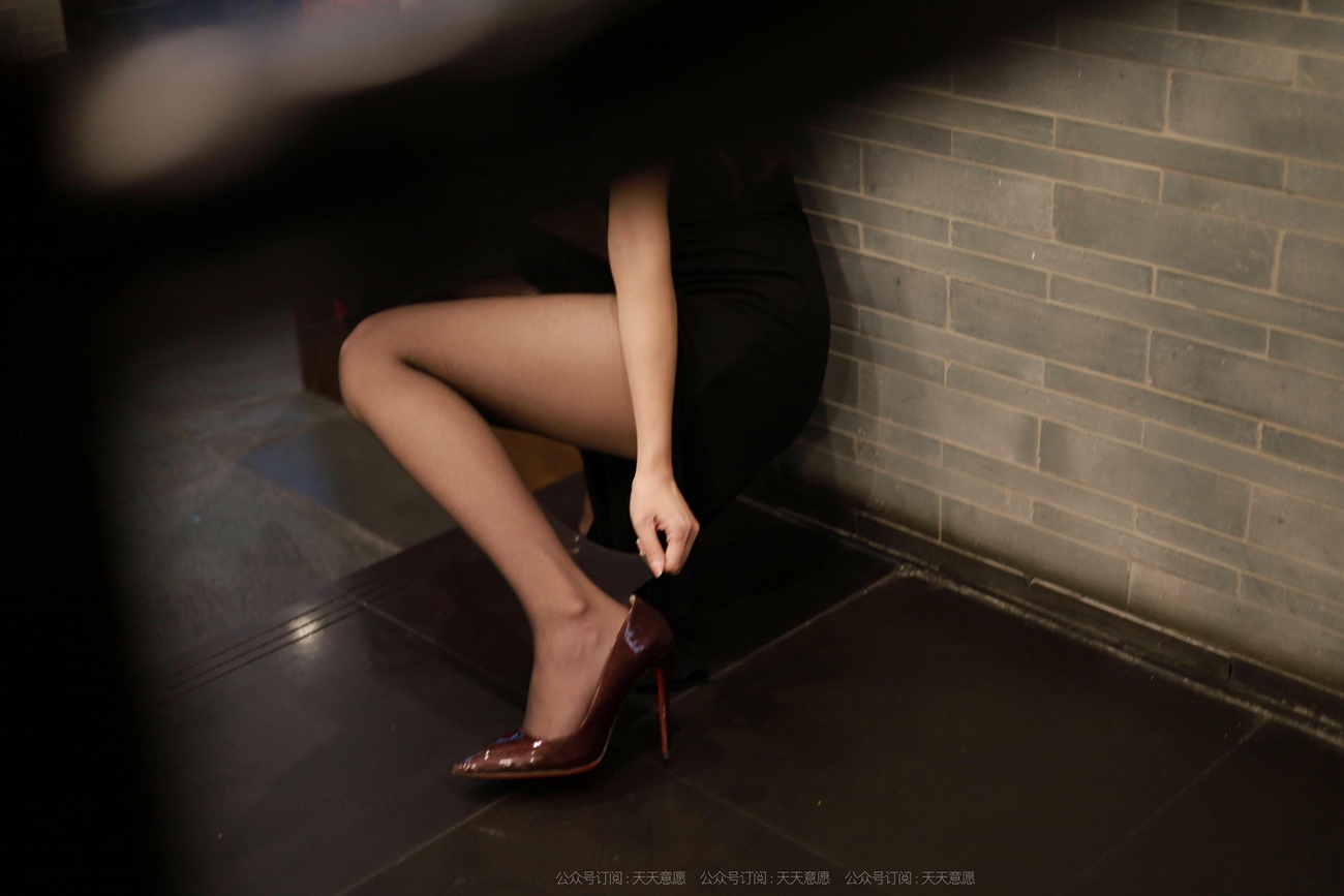 图片[78]-[IESS异思趣向] 2021.09.29 丝享家933：婉苹《黑色长裙》[89P] – 速更版-美库