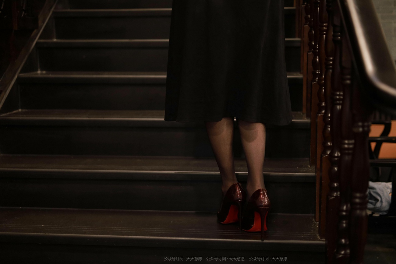 图片[86]-[IESS异思趣向] 2021.09.29 丝享家933：婉苹《黑色长裙》[89P] – 速更版-美库