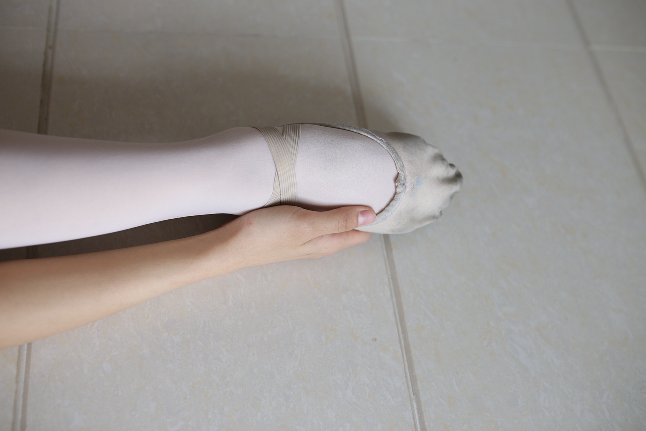 图片[19]-大西瓜爱牙膏-早期作品-W016 舞蹈家6-红衣三姐妹 [220P] – 速更版-美库