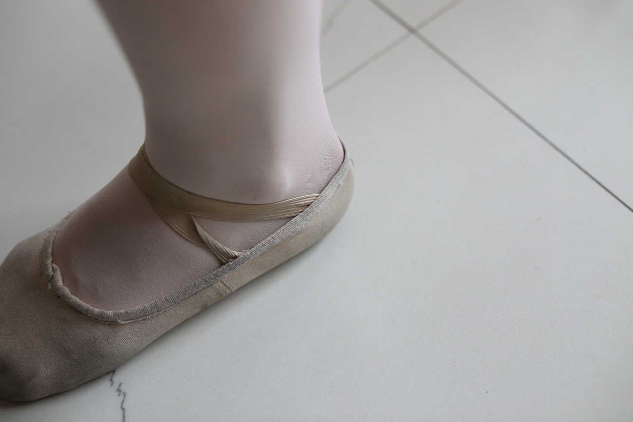 图片[32]-大西瓜爱牙膏-早期作品-W016 舞蹈家6-红衣三姐妹 [220P] – 速更版-美库