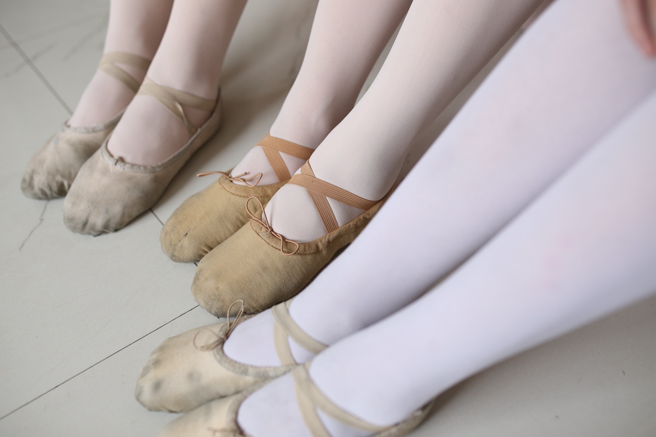 图片[40]-大西瓜爱牙膏-早期作品-W016 舞蹈家6-红衣三姐妹 [220P] – 速更版-美库