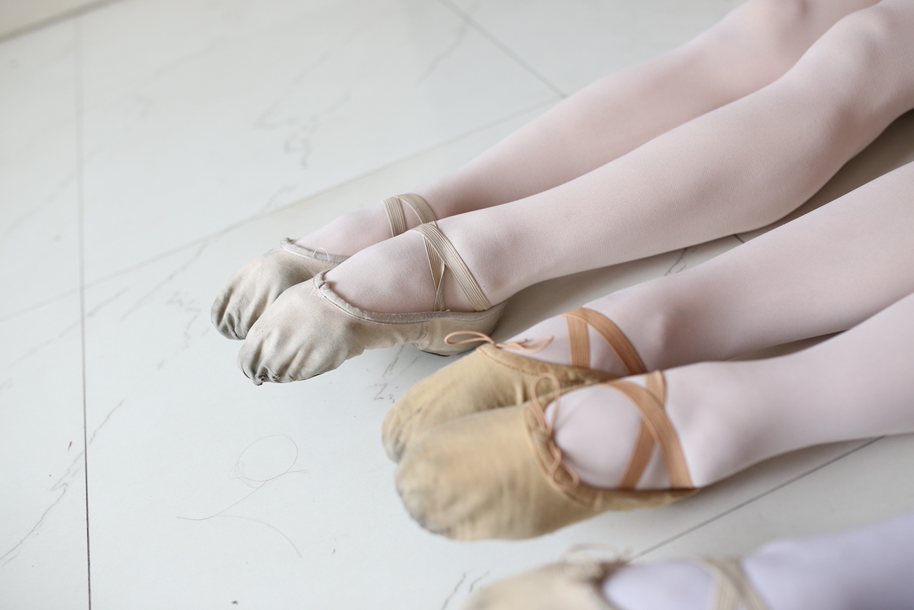 图片[49]-大西瓜爱牙膏-早期作品-W016 舞蹈家6-红衣三姐妹 [220P] – 速更版-美库