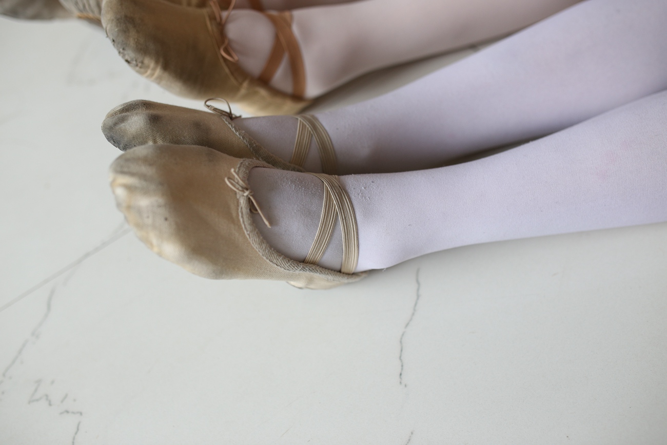 图片[56]-大西瓜爱牙膏-早期作品-W016 舞蹈家6-红衣三姐妹 [220P] – 速更版-美库