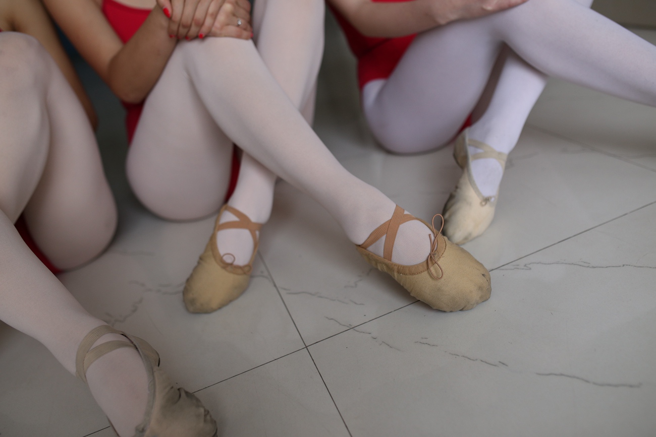 图片[75]-大西瓜爱牙膏-早期作品-W016 舞蹈家6-红衣三姐妹 [220P] – 速更版-美库