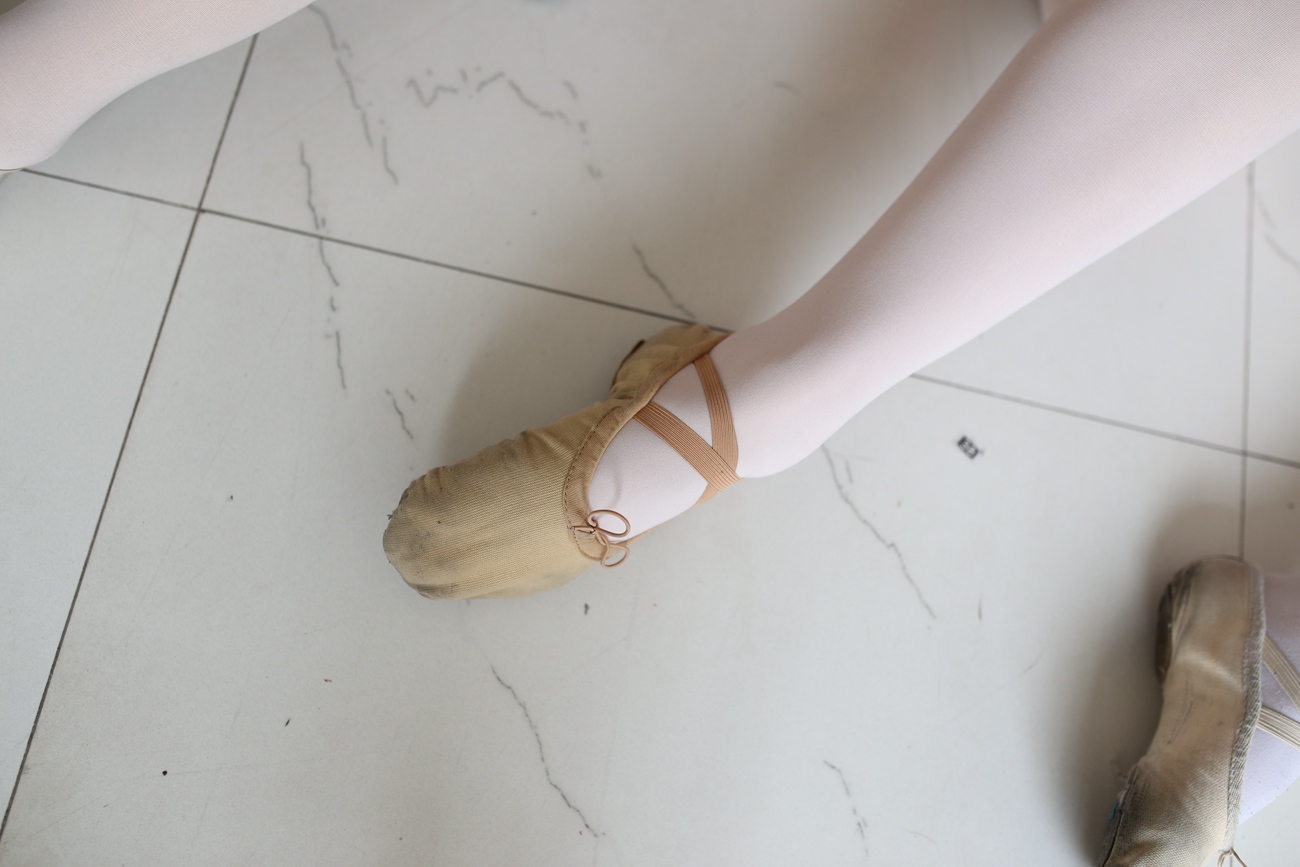 图片[92]-大西瓜爱牙膏-早期作品-W016 舞蹈家6-红衣三姐妹 [220P] – 速更版-美库