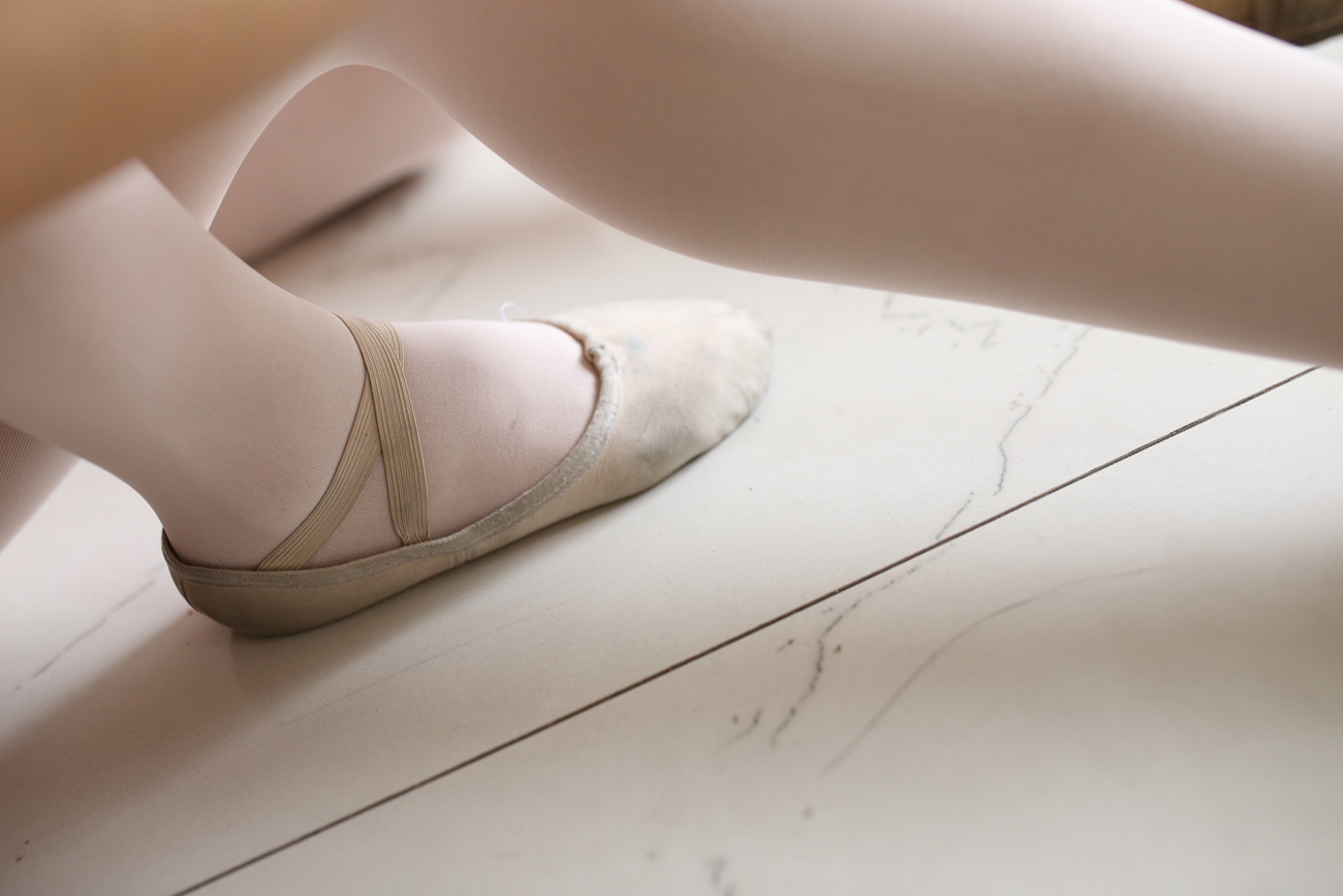 图片[96]-大西瓜爱牙膏-早期作品-W016 舞蹈家6-红衣三姐妹 [220P] – 速更版-美库