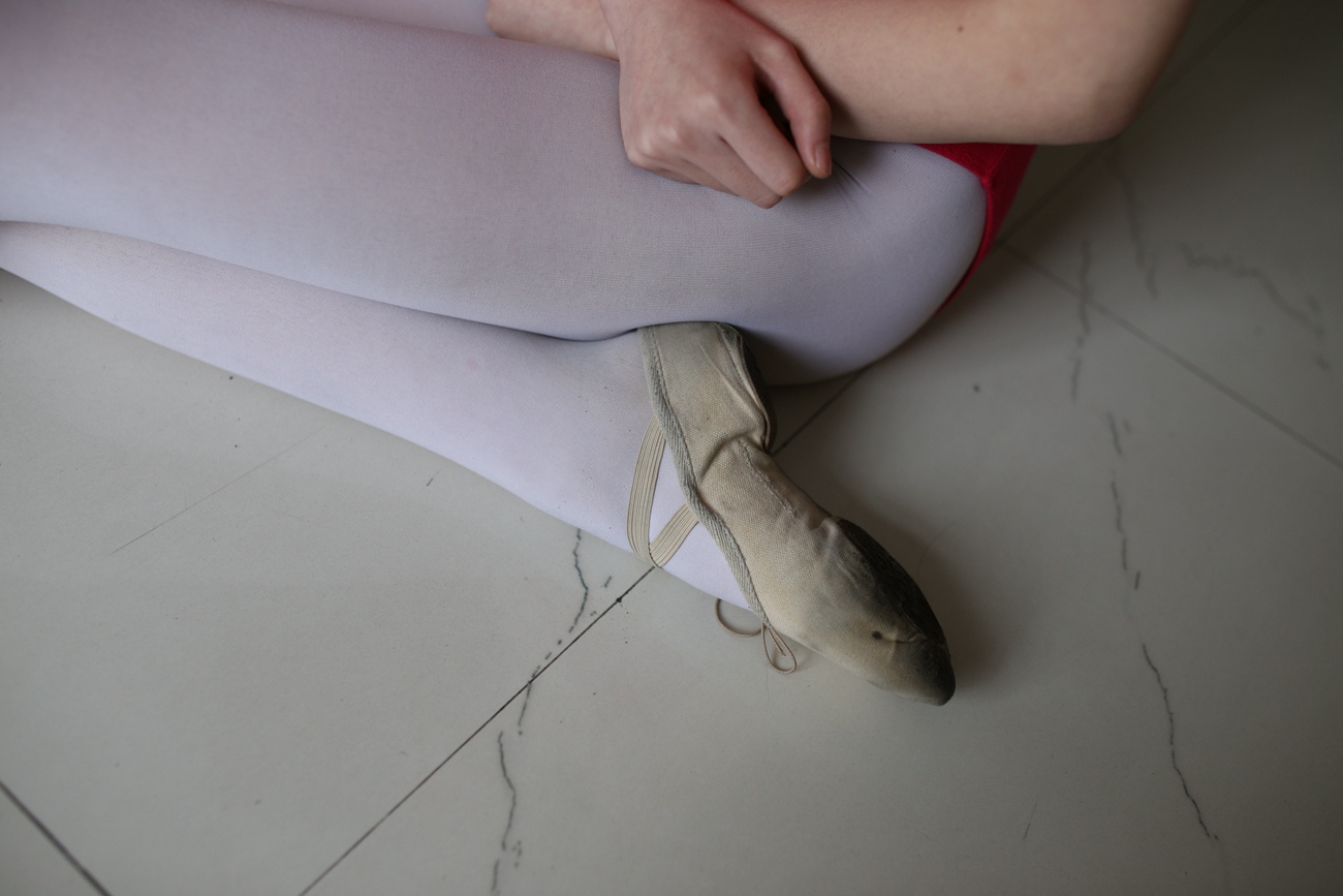 图片[98]-大西瓜爱牙膏-早期作品-W016 舞蹈家6-红衣三姐妹 [220P] – 速更版-美库