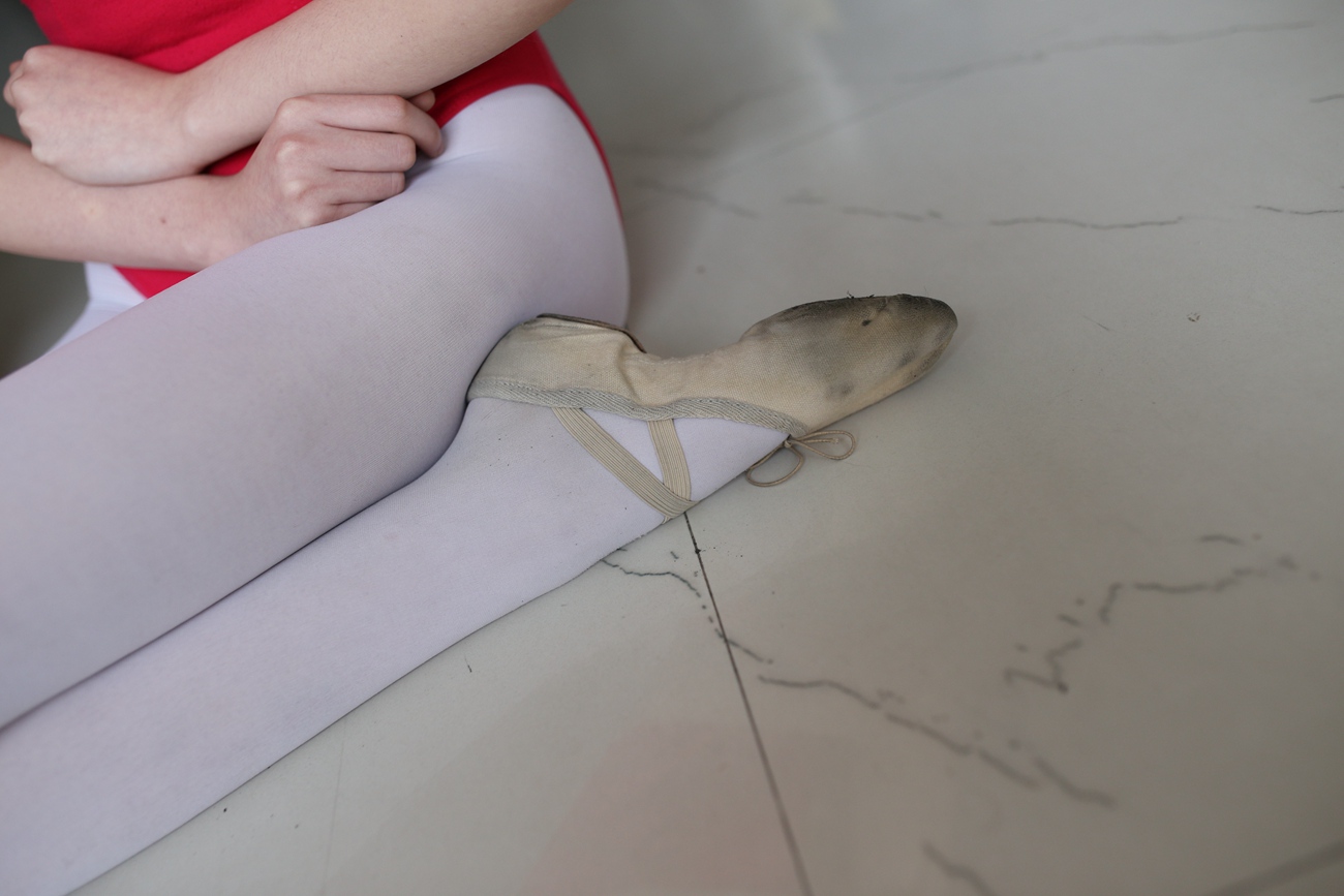 图片[102]-大西瓜爱牙膏-早期作品-W016 舞蹈家6-红衣三姐妹 [220P] – 速更版-美库