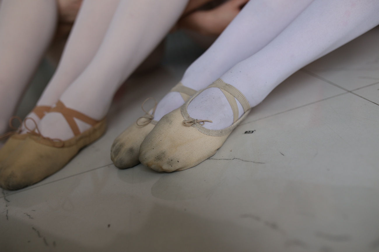 图片[122]-大西瓜爱牙膏-早期作品-W016 舞蹈家6-红衣三姐妹 [220P] – 速更版-美库