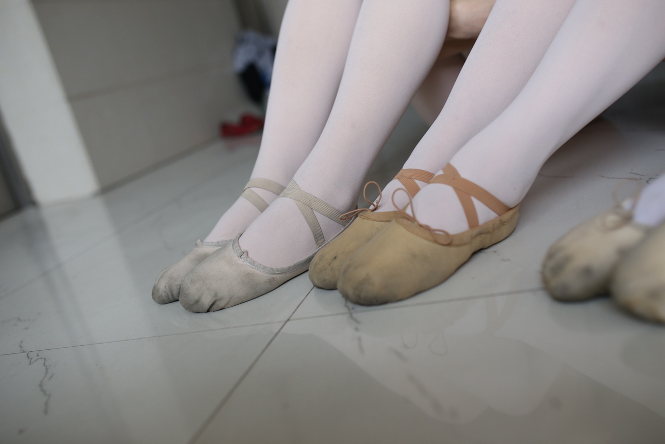 图片[123]-大西瓜爱牙膏-早期作品-W016 舞蹈家6-红衣三姐妹 [220P] – 速更版-美库