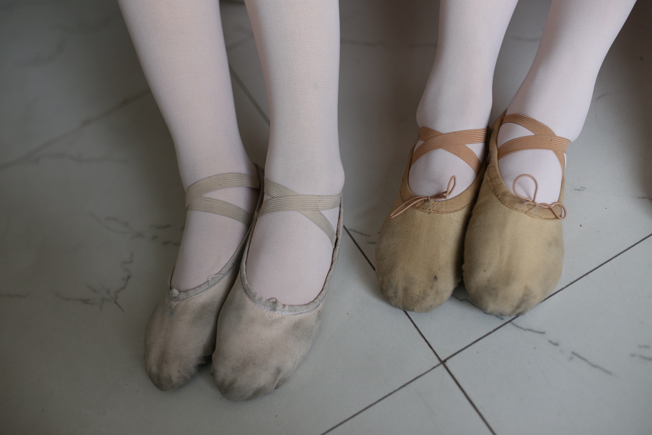 图片[131]-大西瓜爱牙膏-早期作品-W016 舞蹈家6-红衣三姐妹 [220P] – 速更版-美库