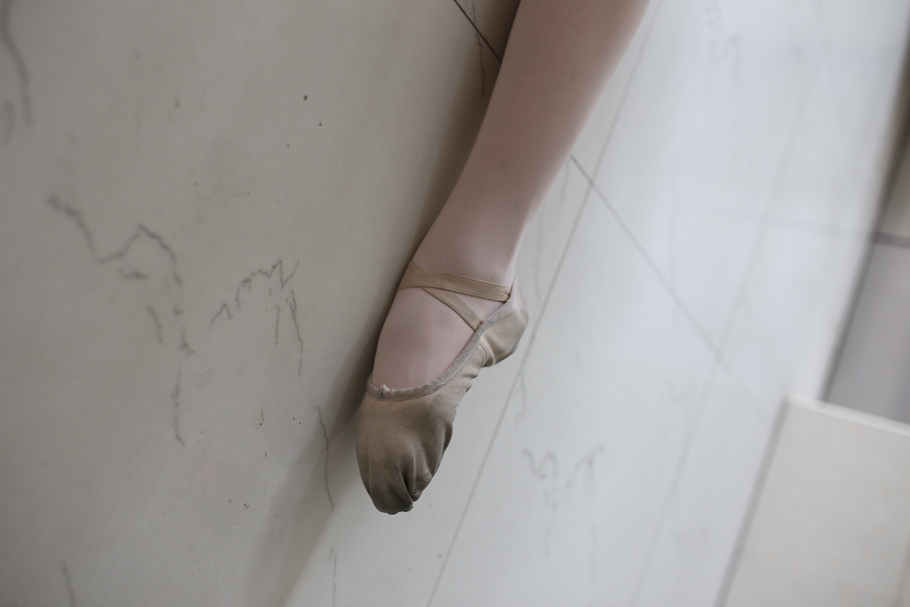 图片[142]-大西瓜爱牙膏-早期作品-W016 舞蹈家6-红衣三姐妹 [220P] – 速更版-美库