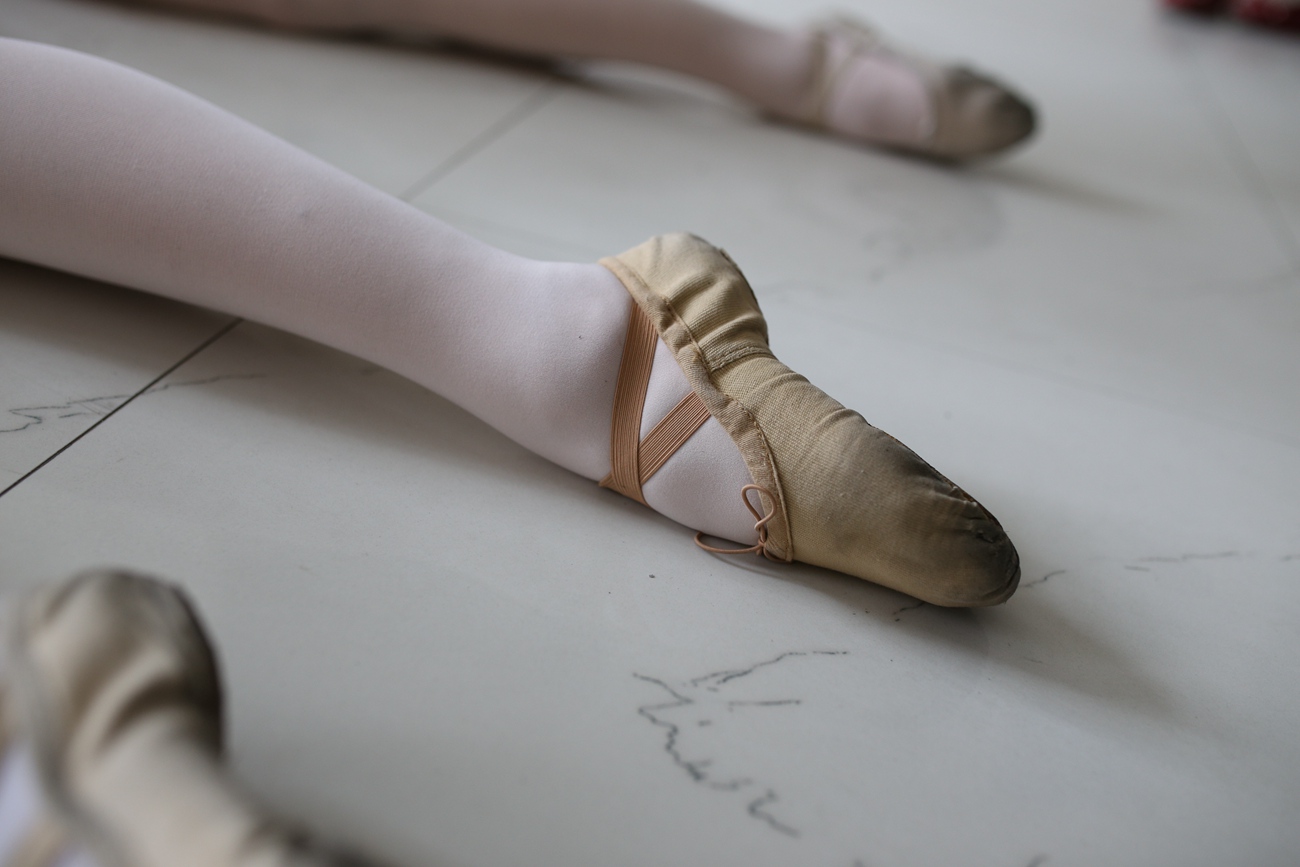 图片[145]-大西瓜爱牙膏-早期作品-W016 舞蹈家6-红衣三姐妹 [220P] – 速更版-美库