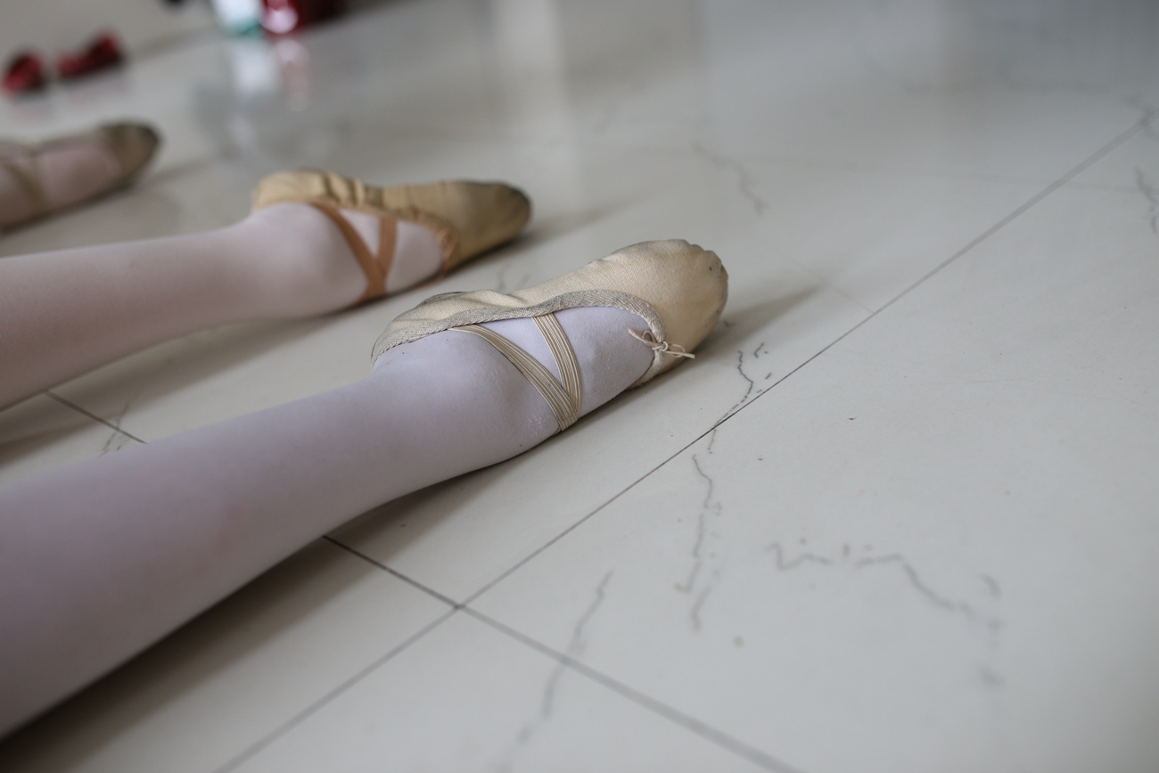 图片[148]-大西瓜爱牙膏-早期作品-W016 舞蹈家6-红衣三姐妹 [220P] – 速更版-美库