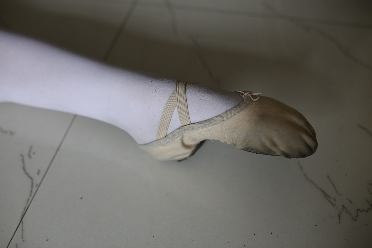 图片[157]-大西瓜爱牙膏-早期作品-W016 舞蹈家6-红衣三姐妹 [220P] – 速更版-美库