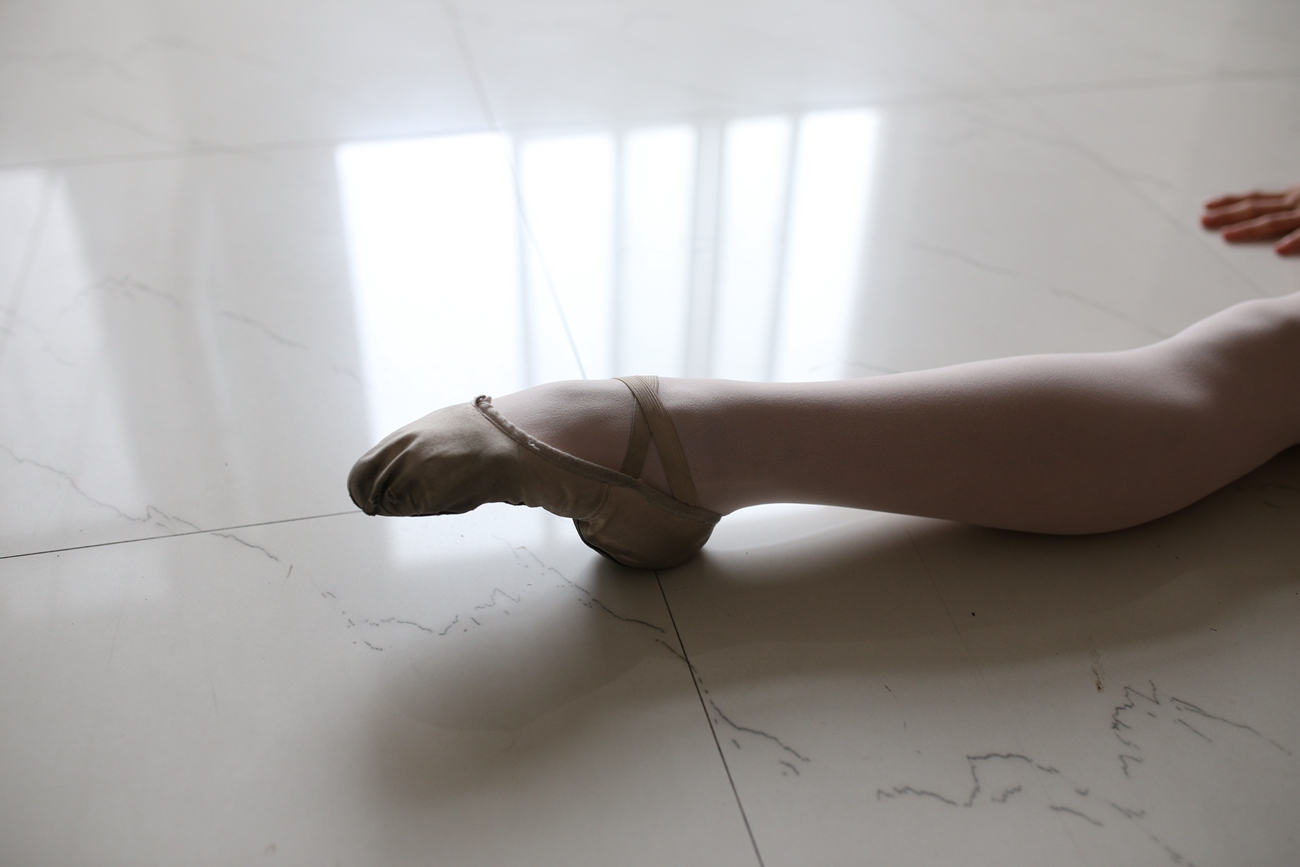 图片[159]-大西瓜爱牙膏-早期作品-W016 舞蹈家6-红衣三姐妹 [220P] – 速更版-美库