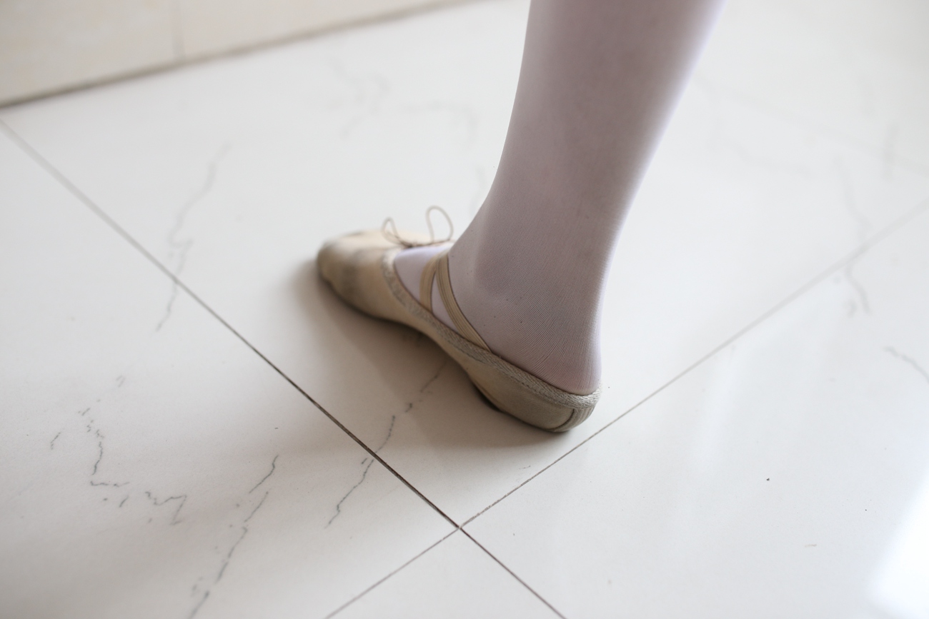 图片[177]-大西瓜爱牙膏-早期作品-W016 舞蹈家6-红衣三姐妹 [220P] – 速更版-美库