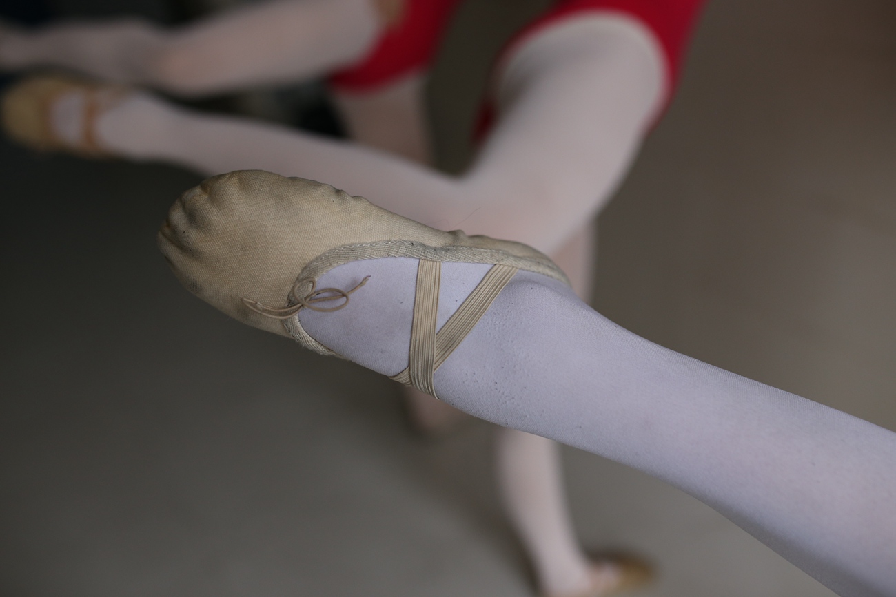 图片[181]-大西瓜爱牙膏-早期作品-W016 舞蹈家6-红衣三姐妹 [220P] – 速更版-美库