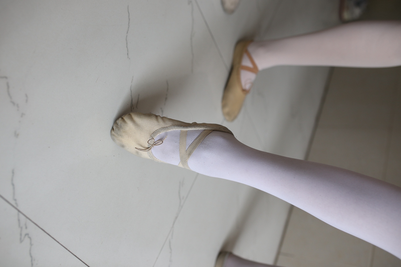 图片[190]-大西瓜爱牙膏-早期作品-W016 舞蹈家6-红衣三姐妹 [220P] – 速更版-美库