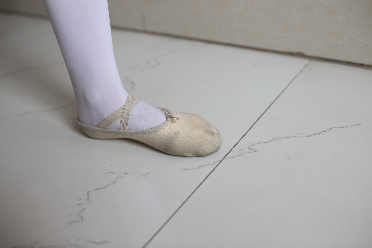 图片[189]-大西瓜爱牙膏-早期作品-W016 舞蹈家6-红衣三姐妹 [220P] – 速更版-美库