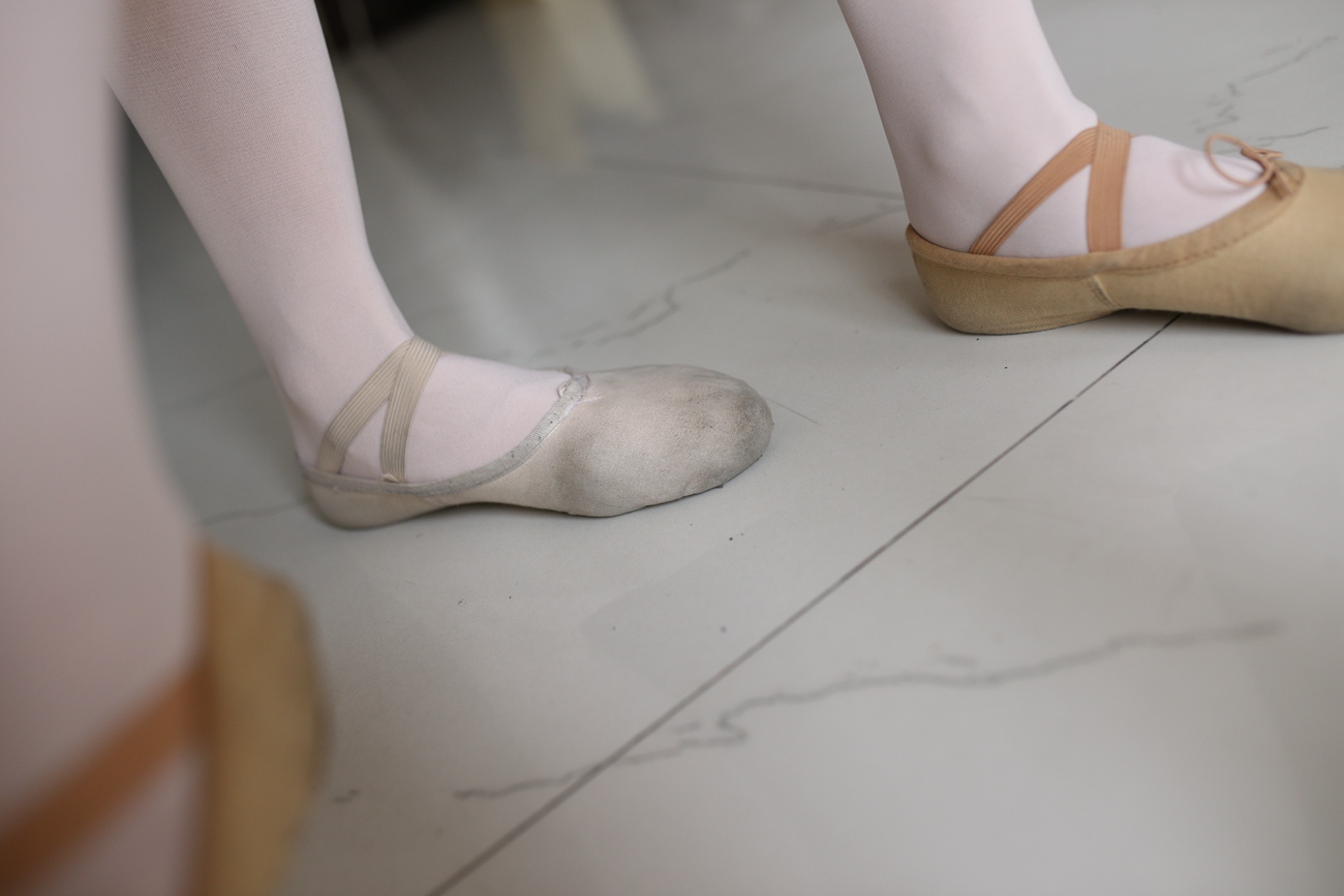 图片[194]-大西瓜爱牙膏-早期作品-W016 舞蹈家6-红衣三姐妹 [220P] – 速更版-美库