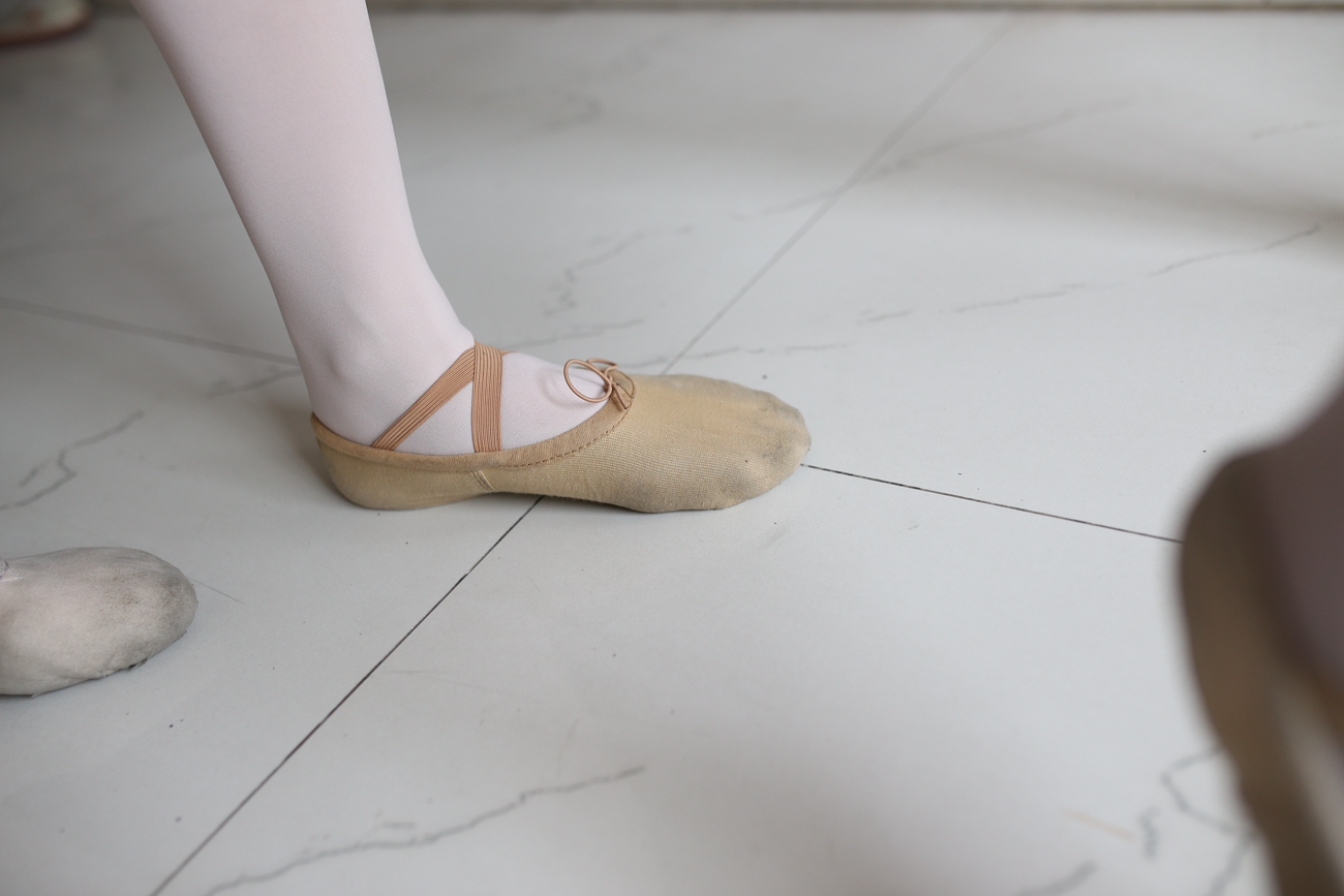 图片[193]-大西瓜爱牙膏-早期作品-W016 舞蹈家6-红衣三姐妹 [220P] – 速更版-美库