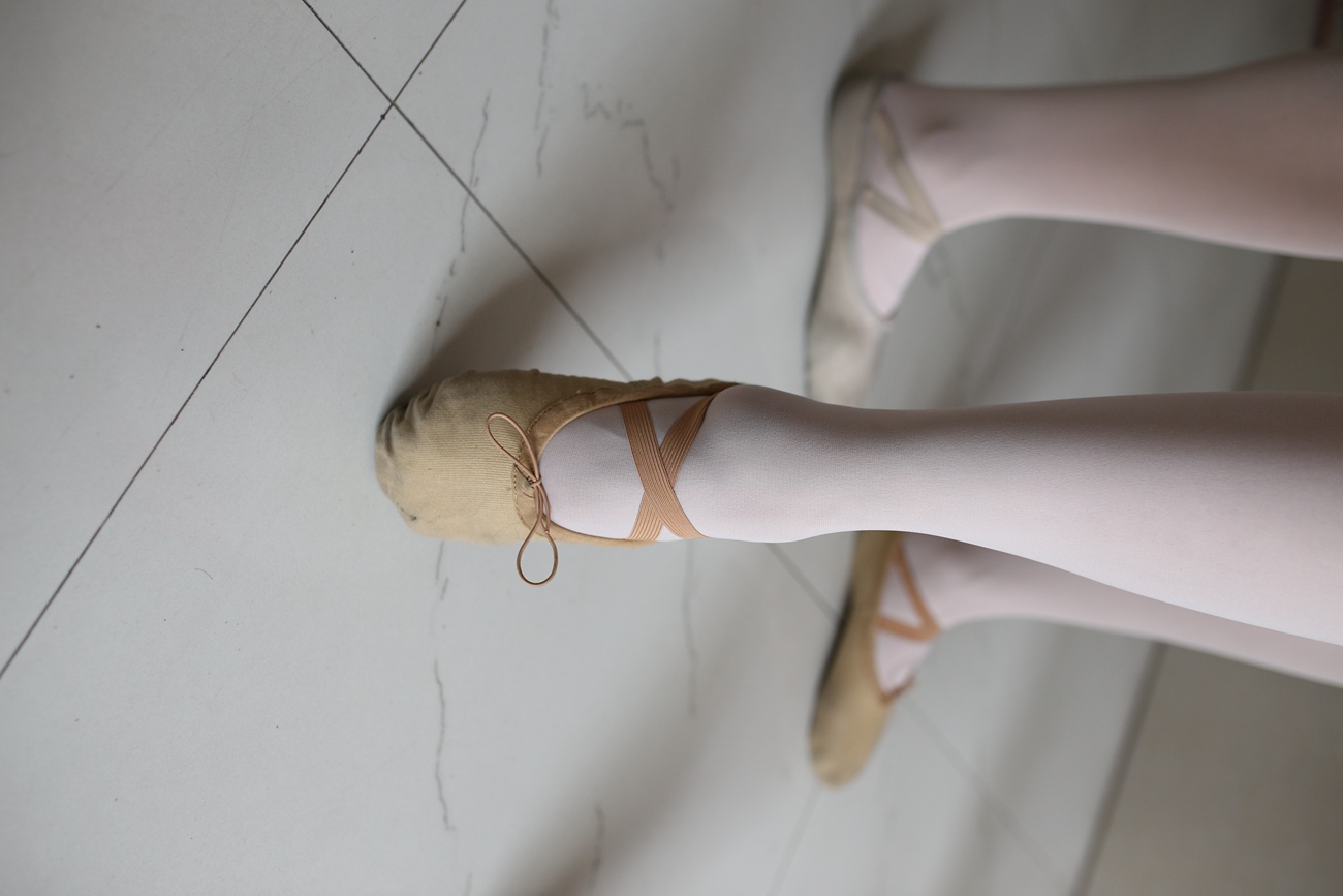 图片[195]-大西瓜爱牙膏-早期作品-W016 舞蹈家6-红衣三姐妹 [220P] – 速更版-美库