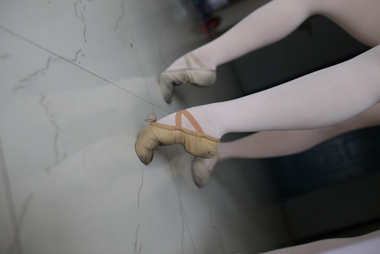 图片[206]-大西瓜爱牙膏-早期作品-W016 舞蹈家6-红衣三姐妹 [220P] – 速更版-美库