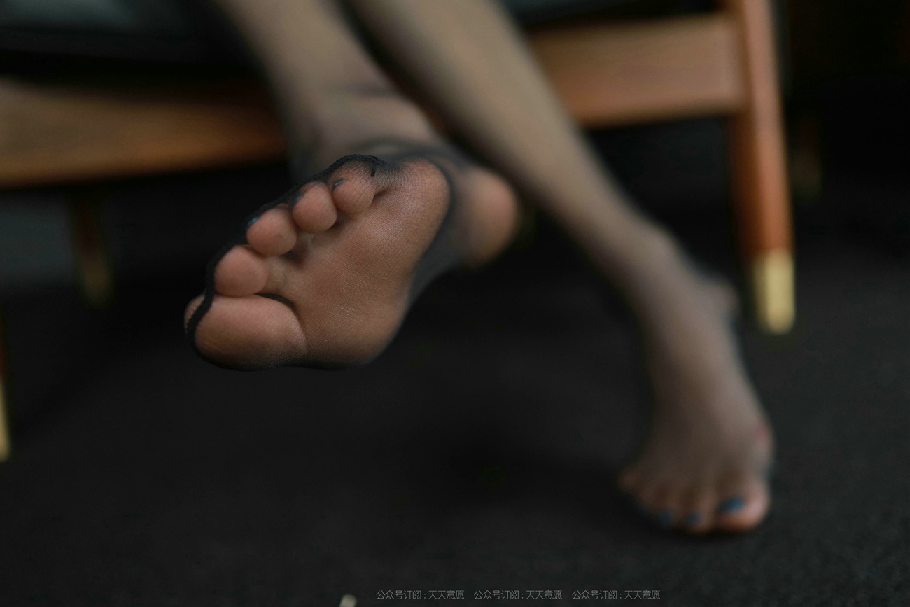 图片[18]-[IESS异思趣向] 2021.10.03 丝享家936：小六《姓感皮裙》[93P] – 速更版-美库