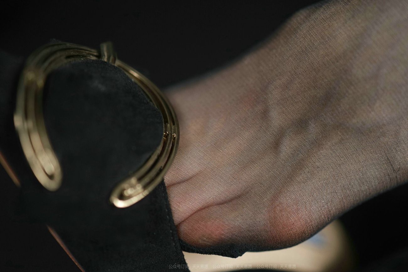 图片[36]-[IESS异思趣向] 2021.10.03 丝享家936：小六《姓感皮裙》[93P] – 速更版-美库